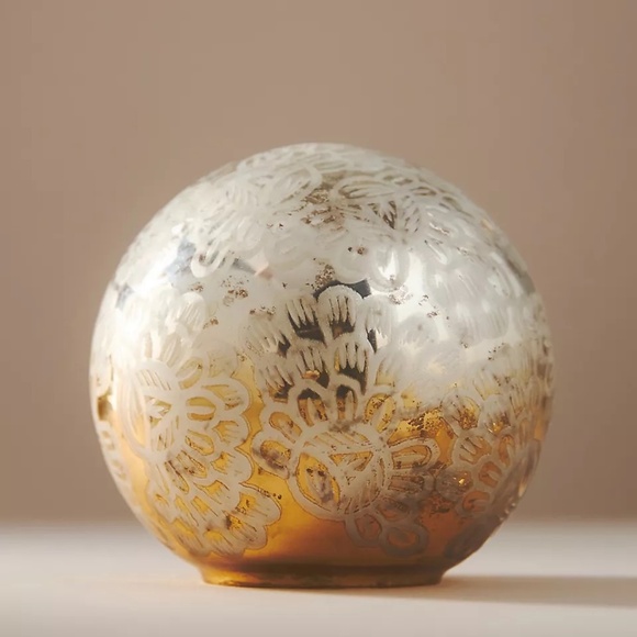 NWT Anthropologie  Holiday LARGE Glass Orb - Picture 3 of 4